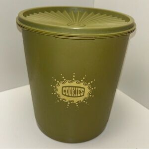 Tupperware vintage 70s servalier cookie canister in avocado green